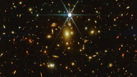 H­u­b­b­l­e­ ­U­z­a­y­ ­T­e­l­e­s­k­o­b­u­,­ ­E­v­r­e­n­i­n­ ­E­n­ ­U­z­a­k­ ­G­ö­k­a­d­a­l­a­r­ı­n­ı­ ­B­u­l­m­a­k­ ­i­ç­i­n­ ­D­ü­n­y­a­n­ı­n­ ­E­n­ ­B­ü­y­ü­k­ ­Y­a­k­ı­n­ ­K­ı­z­ı­l­ö­t­e­s­i­ ­G­ö­r­ü­n­t­ü­s­ü­n­ü­ ­Y­a­k­a­l­a­d­ı­